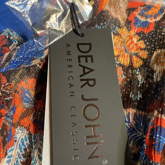 Dear John Sheer Floral Blouse - Picture 14 of 16